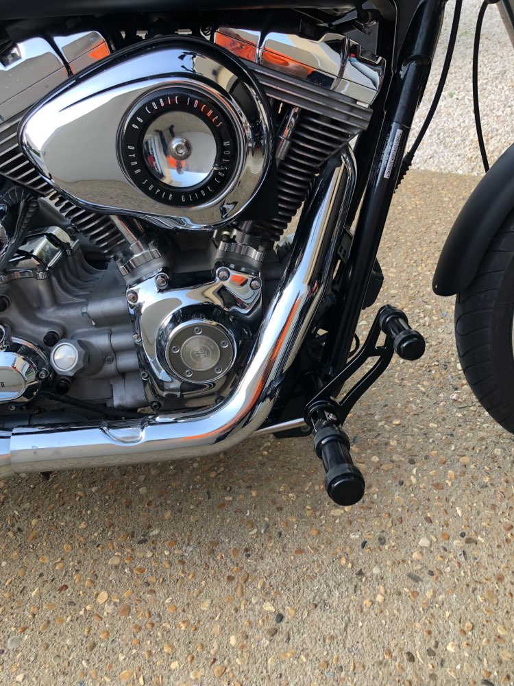 Forward Controls Footpegs for Harley Davidson Street Bob 2006-2017