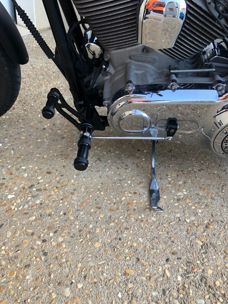 Forward Controls Footpegs for Harley Davidson Street Bob 2006-2017